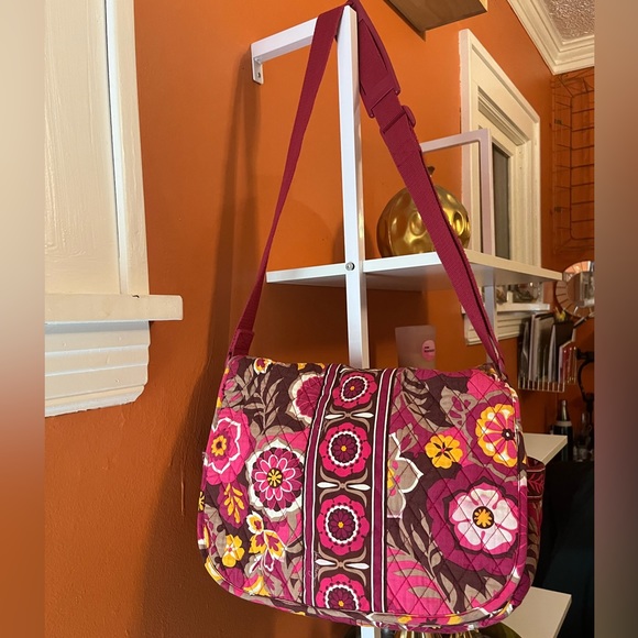 EUC Vera Bradley Messenger Bag & ID holder Set (Carnaby Retired Pattern) - Picture 10 of 15